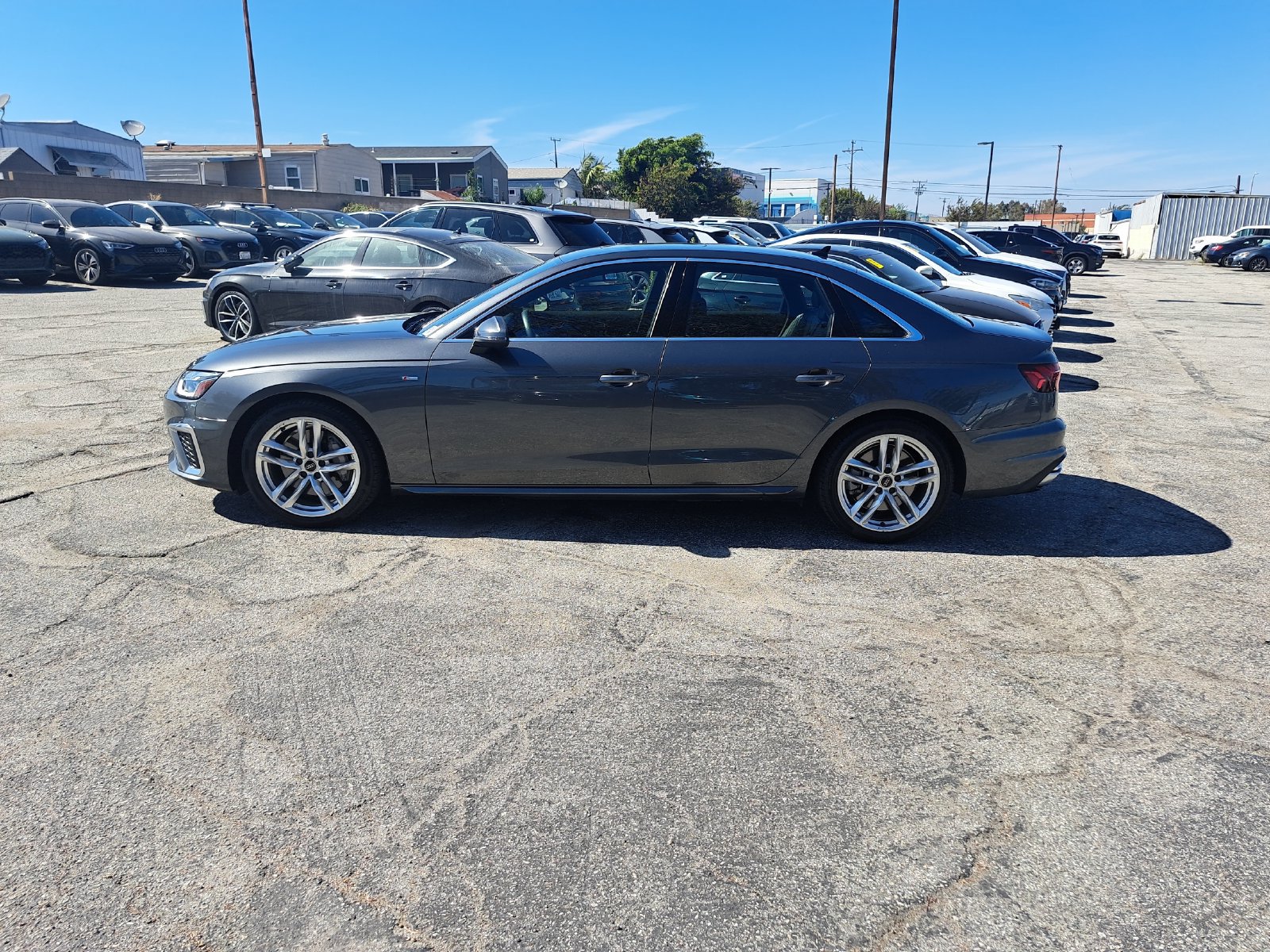 Used 2023 Audi A4 2.0T Premium w/ Convenience Package AWD/4WD image 8