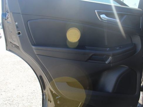 New 2024 Ford Edge SE image 8