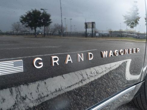 Used 2022 Jeep Grand Wagoneer Series III w/ Rear Seat Video Group 1 image 48