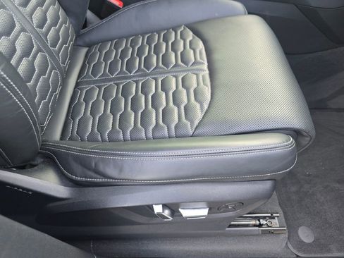 Used 2023 Audi RS Q8 w/ Black Optic Package image 23