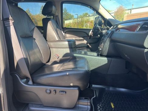 Used 2014 GMC Sierra 2500 SLT w/ SLT Convenience Package image 11