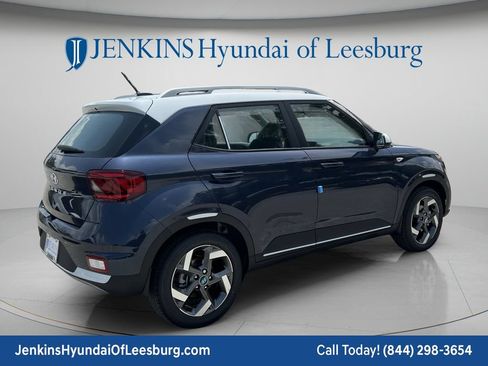 New 2026 Hyundai Venue SEL FWD image 5
