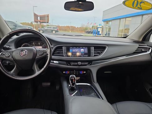 Used 2020 Buick Enclave Essence w/ Sound and Sites Package image 12
