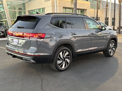 New 2026 Volkswagen Atlas SE FWD image 8