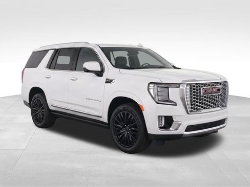 Used 2021 GMC Yukon Denali w/ Denali Premium Package RWD image 2