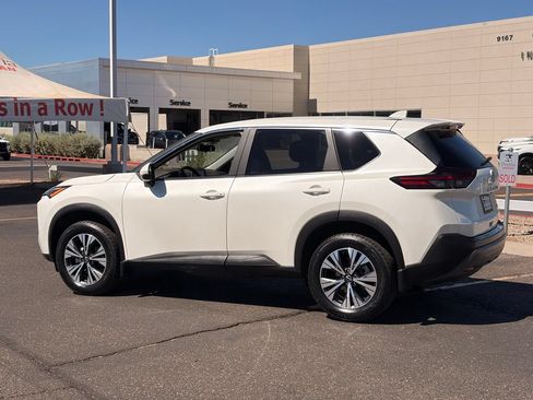 Certified 2023 Nissan Rogue SV FWD image 4
