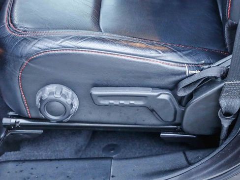 Certified 2021 Jeep Gladiator Willys image 23