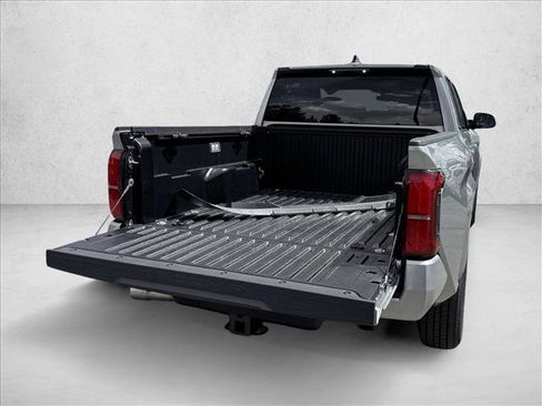 Certified 2025 Toyota Tacoma SR5 AWD/4WD image 7
