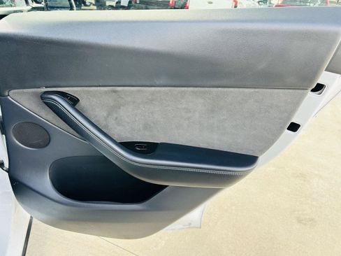 Used 2020 Tesla Model Y Long Range AWD/4WD image 32