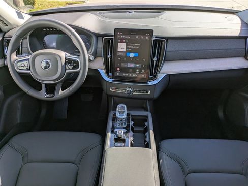 New 2026 Volvo XC90 B5 Core image 14