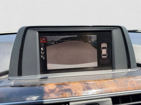 Used 2017 BMW 330i Sedan RWD image 15