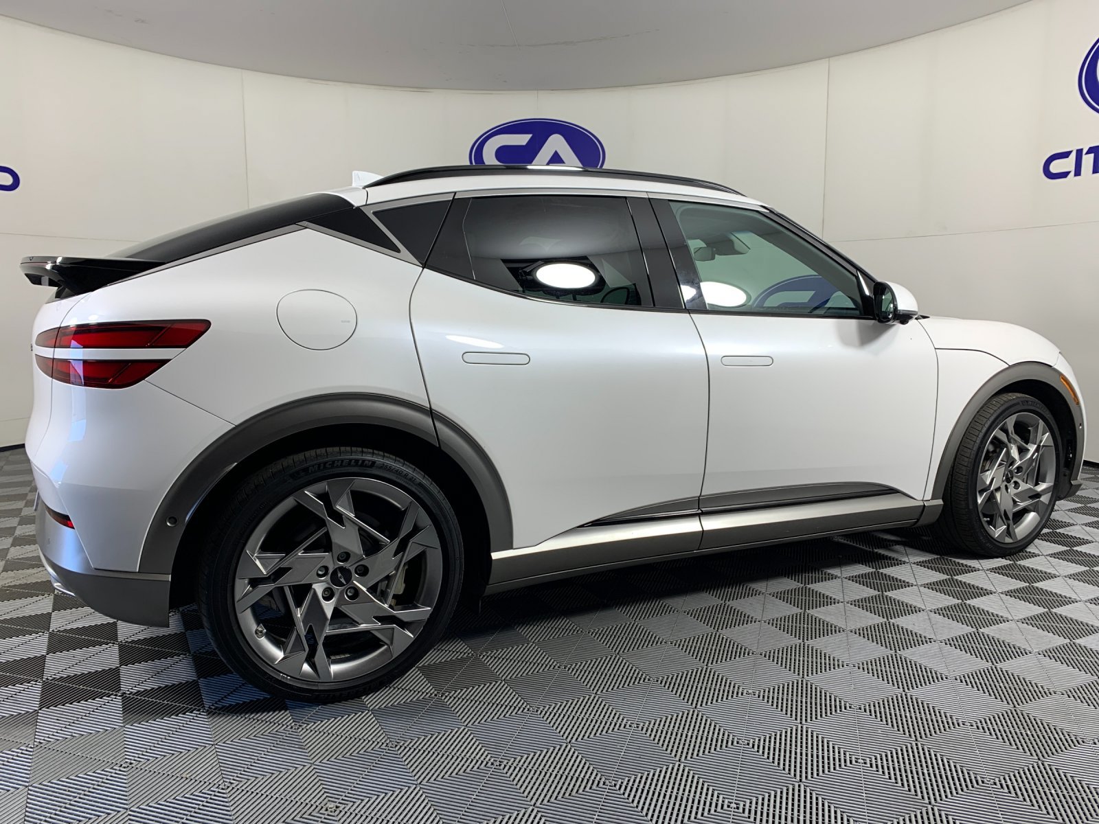 Used 2023 Genesis GV60 Performance AWD/4WD image 3
