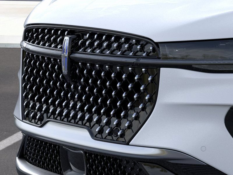 New 2026 Lincoln Nautilus Premier AWD/4WD image 36