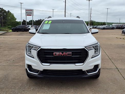 Used 2022 GMC Terrain SLE w/ Driver Convenience Package FWD image 19