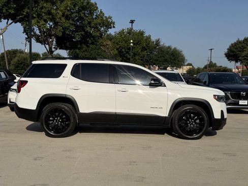 Used 2023 GMC Acadia SLT w/ Elevation Edition FWD image 3