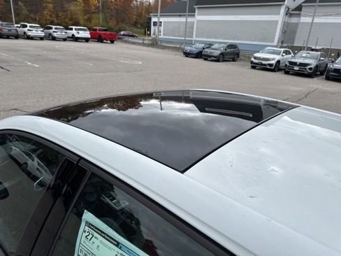 New 2025 Volkswagen GTI Autobahn image 9