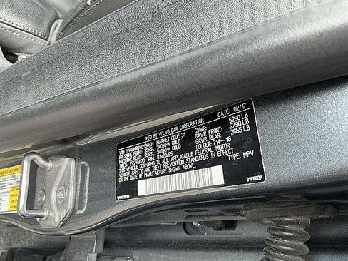 Used 2017 Volvo XC60 T6 Inscription w/ Climate Package AWD/4WD image 31