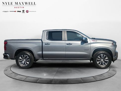 Used 2020 Chevrolet Silverado 1500 LT w/ Texas Edition image 17