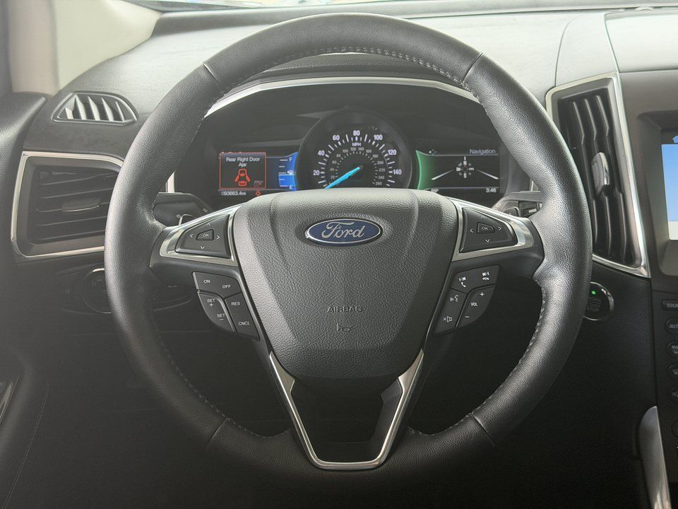 Used 2017 Ford Edge Titanium w/ Equipment Group 301A AWD/4WD image 14