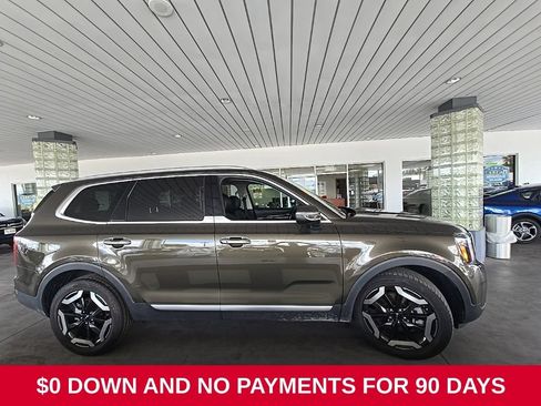 Used 2025 Kia Telluride S FWD image 5