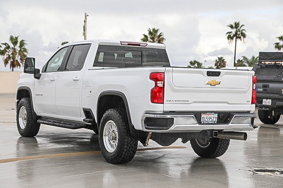 Used 2024 Chevrolet Silverado 2500 LT w/ Convenience Package AWD/4WD image 5