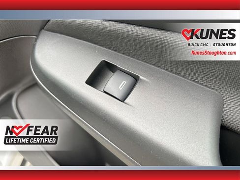 New 2025 Buick Envista Avenir image 59