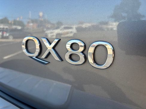 Used 2014 INFINITI QX80 4WD w/ Deluxe Touring Package image 14