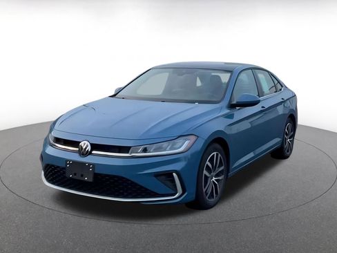 Used 2025 Volkswagen Jetta SE image 7