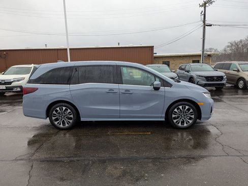 New 2026 Honda Odyssey Elite image 2