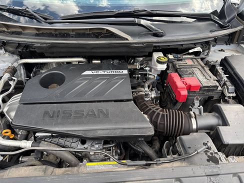 Used 2025 Nissan Rogue SV FWD image 33
