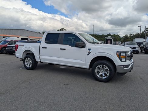 Used 2023 Ford F150 XLT image 2