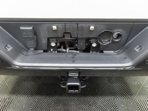 Used 2023 Chevrolet Silverado 1500 ZR2 image 46