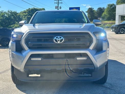 Used 2024 Toyota Tacoma SR5 RWD image 8