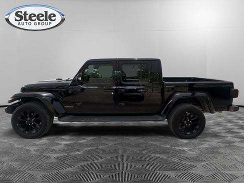 Used 2023 Jeep Gladiator Overland AWD/4WD image 2