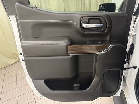 Certified 2022 Chevrolet Silverado 1500 RST image 38