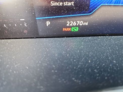 Certified 2024 Volkswagen Tiguan SE image 24