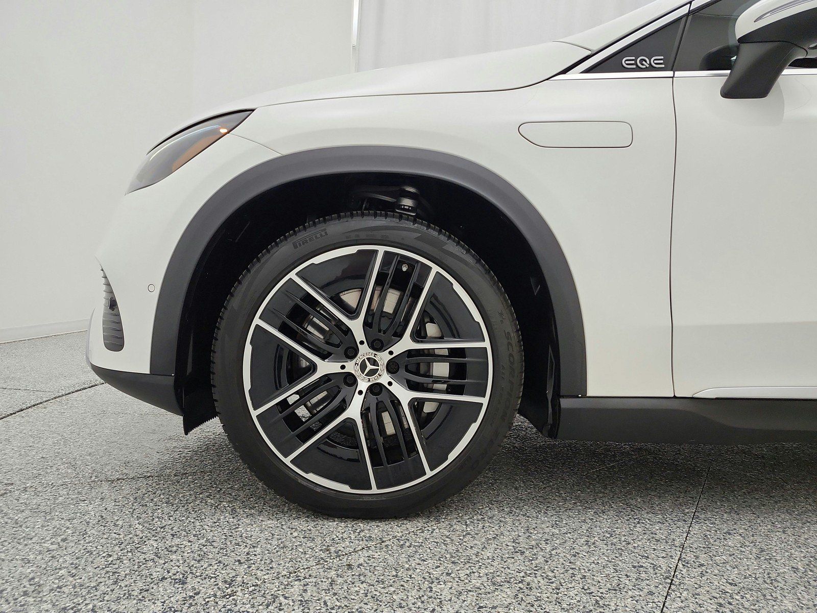 Certified 2023 Mercedes-Benz EQE 350+ 4MATIC SUV image 17