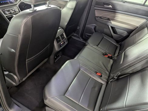 Used 2022 Volkswagen Atlas SE image 15