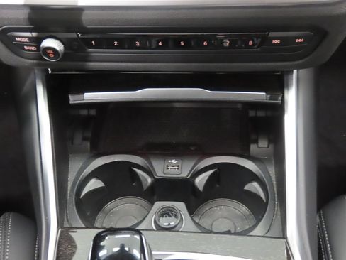 Used 2022 BMW 330i Sedan w/ Driving Assistance Package RWD image 25