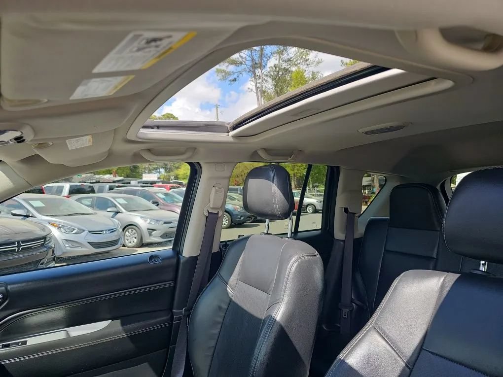 Used 2017 Jeep Compass High Altitude FWD image 17
