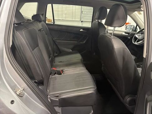 Used 2023 Volkswagen Tiguan SE image 15