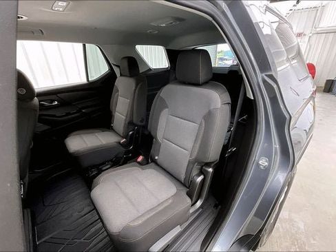 Used 2020 Chevrolet Traverse LT FWD image 19