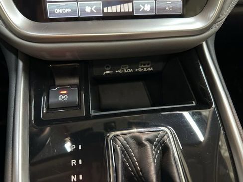 Certified 2025 Subaru Outback Premium image 23