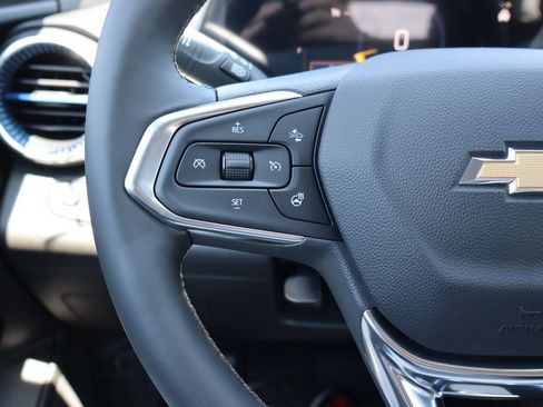 New 2026 Chevrolet Trax LT w/ LT Convenience Package FWD image 8