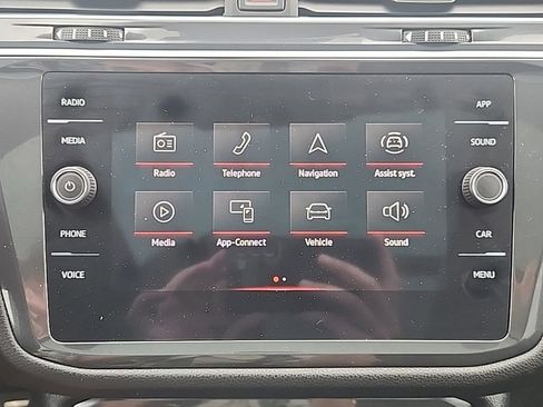 Certified 2024 Volkswagen Tiguan SE R-Line AWD/4WD image 16