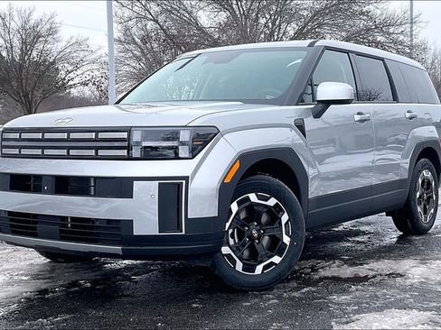 New 2026 Hyundai Santa Fe SE image 2