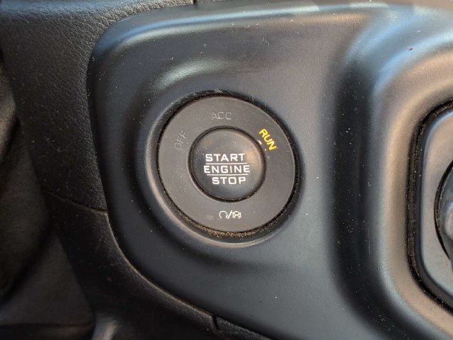 Used 2021 Jeep Gladiator Sport AWD/4WD image 23