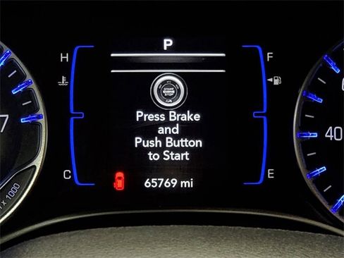 Used 2018 Chrysler Pacifica Touring-L image 21