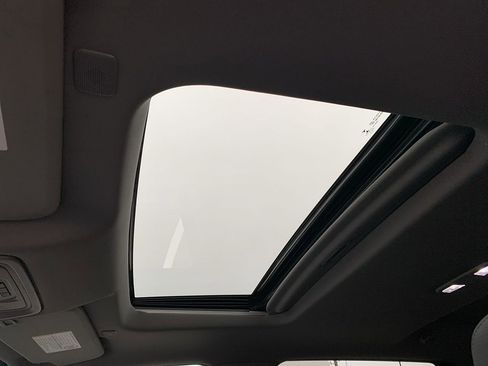 Used 2021 GMC Sierra 2500 Denali w/ Denali Ultimate Package image 32