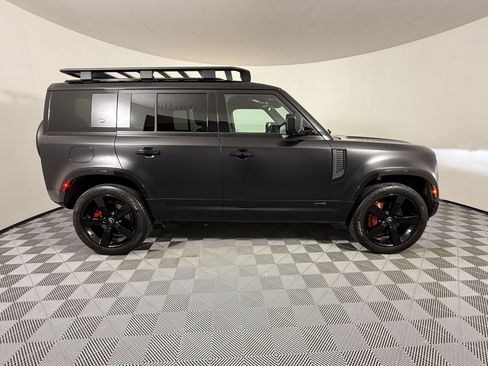 Used 2024 Land Rover Defender 110 X AWD/4WD image 8